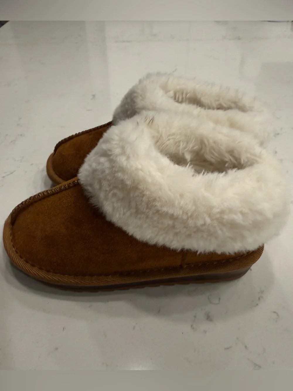 Kids Brown Faux-Suede Slipper with White Faux-Fur Collar and Light-Up Sole